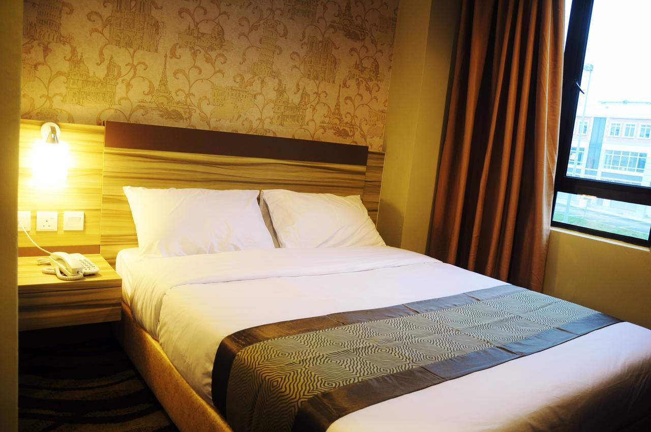 Hotel Zamburger Victory City Johor Bahru Quarto foto