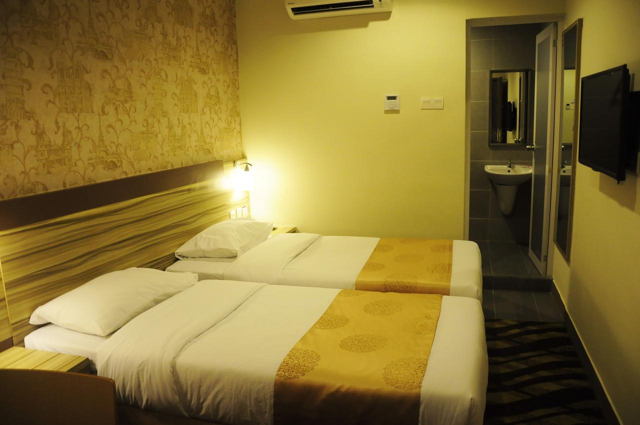 Hotel Zamburger Victory City Johor Bahru Quarto foto