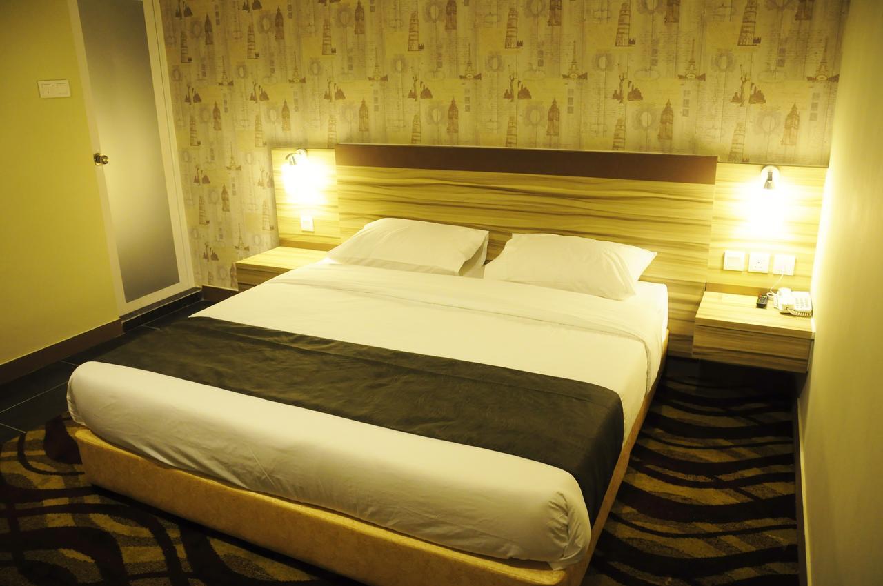 Hotel Zamburger Victory City Johor Bahru Quarto foto